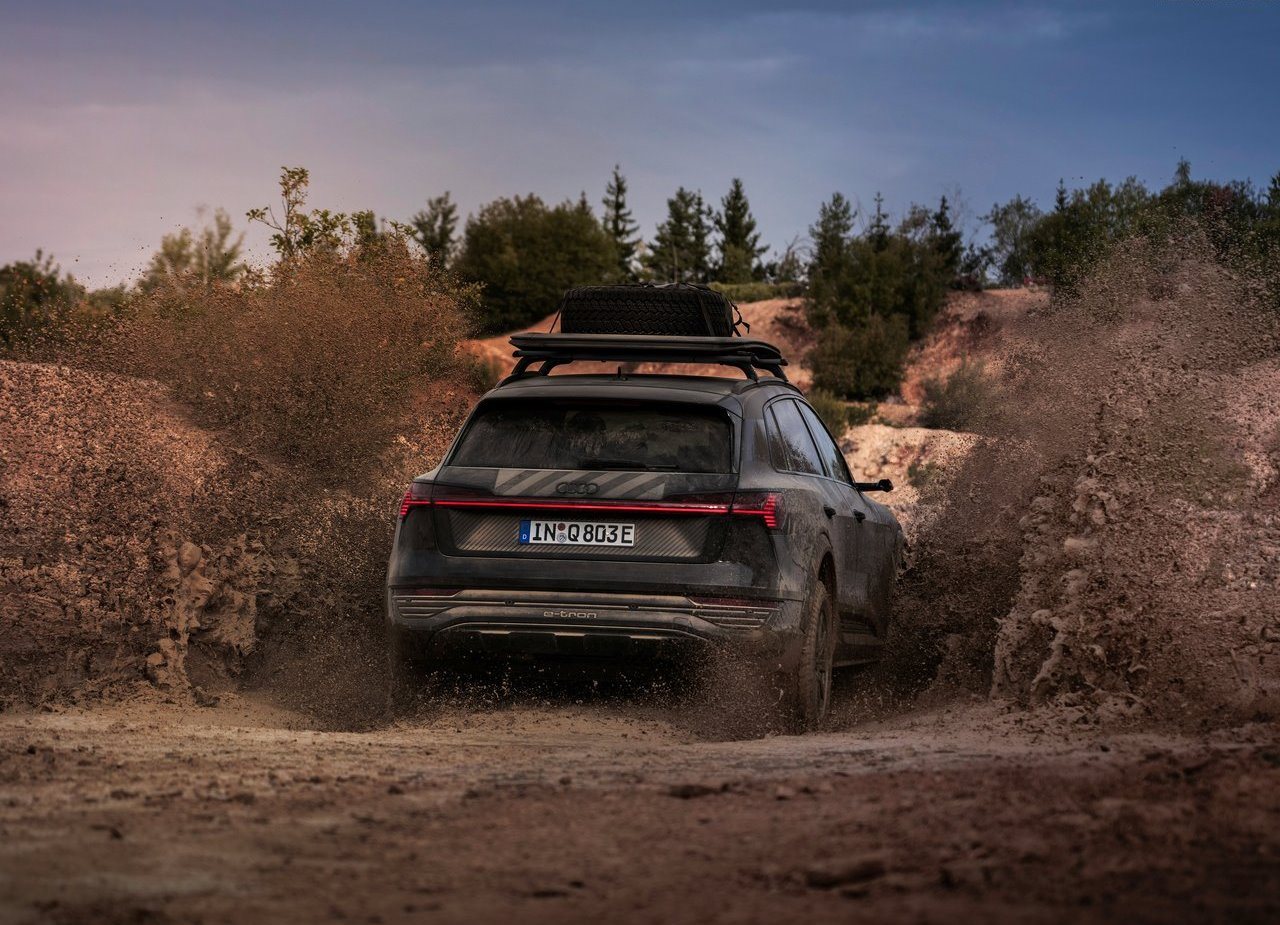 2024 - AUDI Q8 E-TRON EDITION DAKAR, foto 31