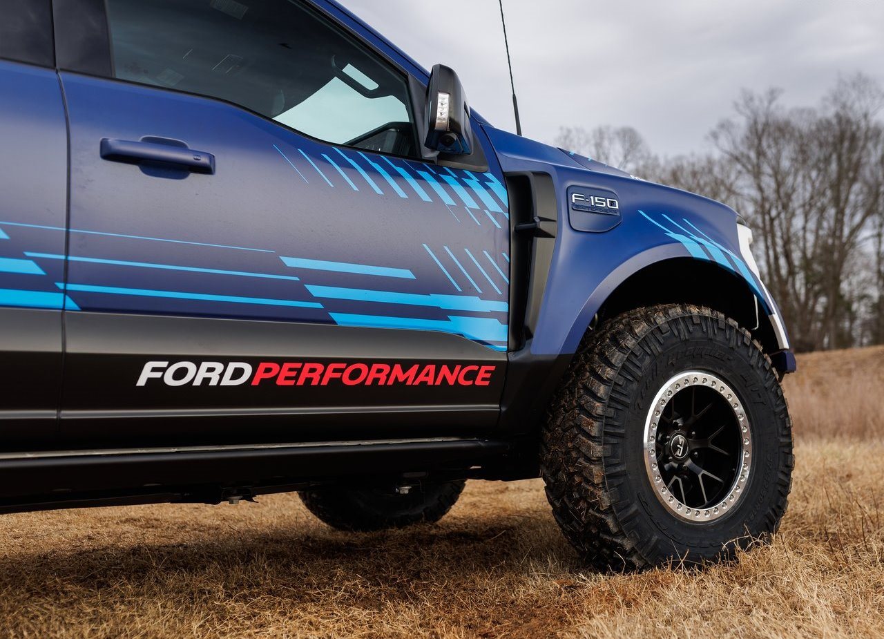 FORD F-150 LIGHTNING SWITCHGEAR CONCEPT, foto 32