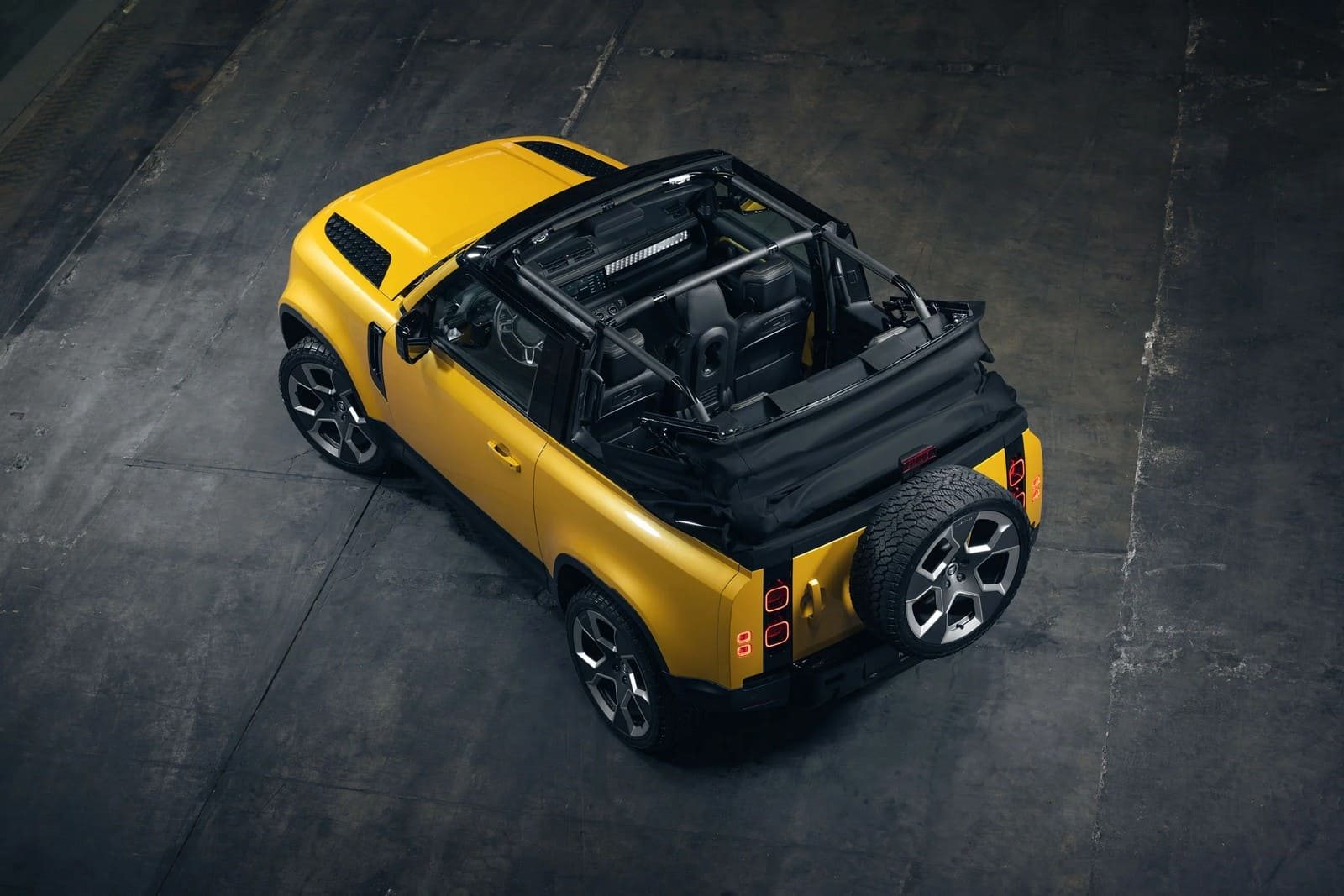 2024 - LAND ROVER DEFENDER VALIANCE CONVERTIBLE BY HERITAGE CUSTOMS, foto 4