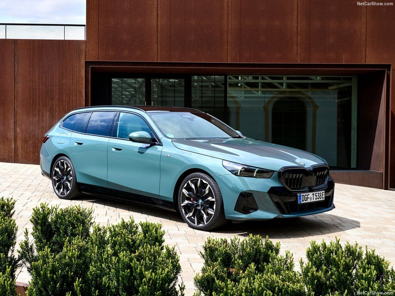 2025 - BMW i5 TOURING, foto 1