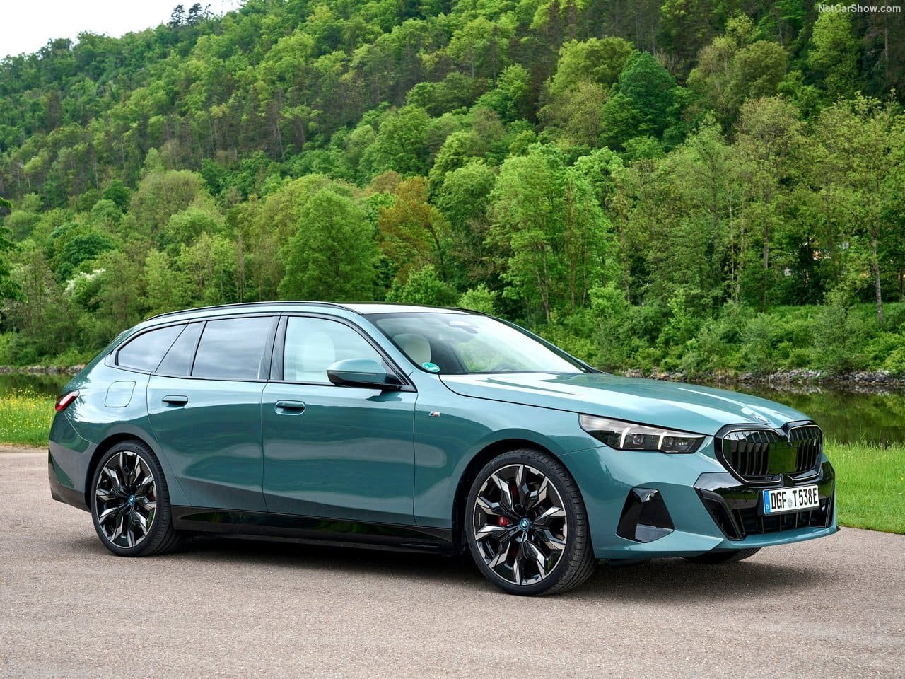 2025 - BMW i5 TOURING, foto 4