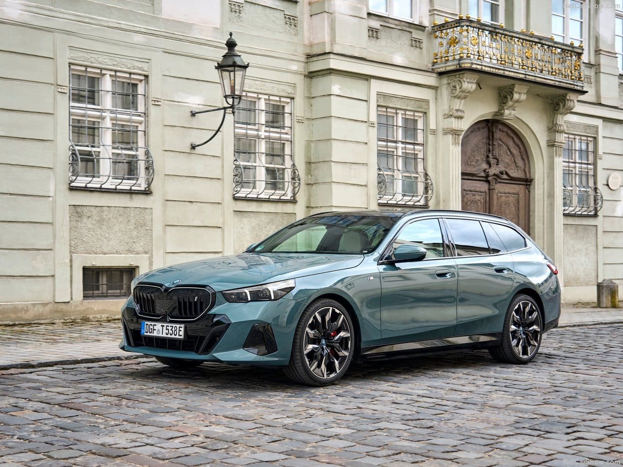 2025 - BMW i5 TOURING, foto 11