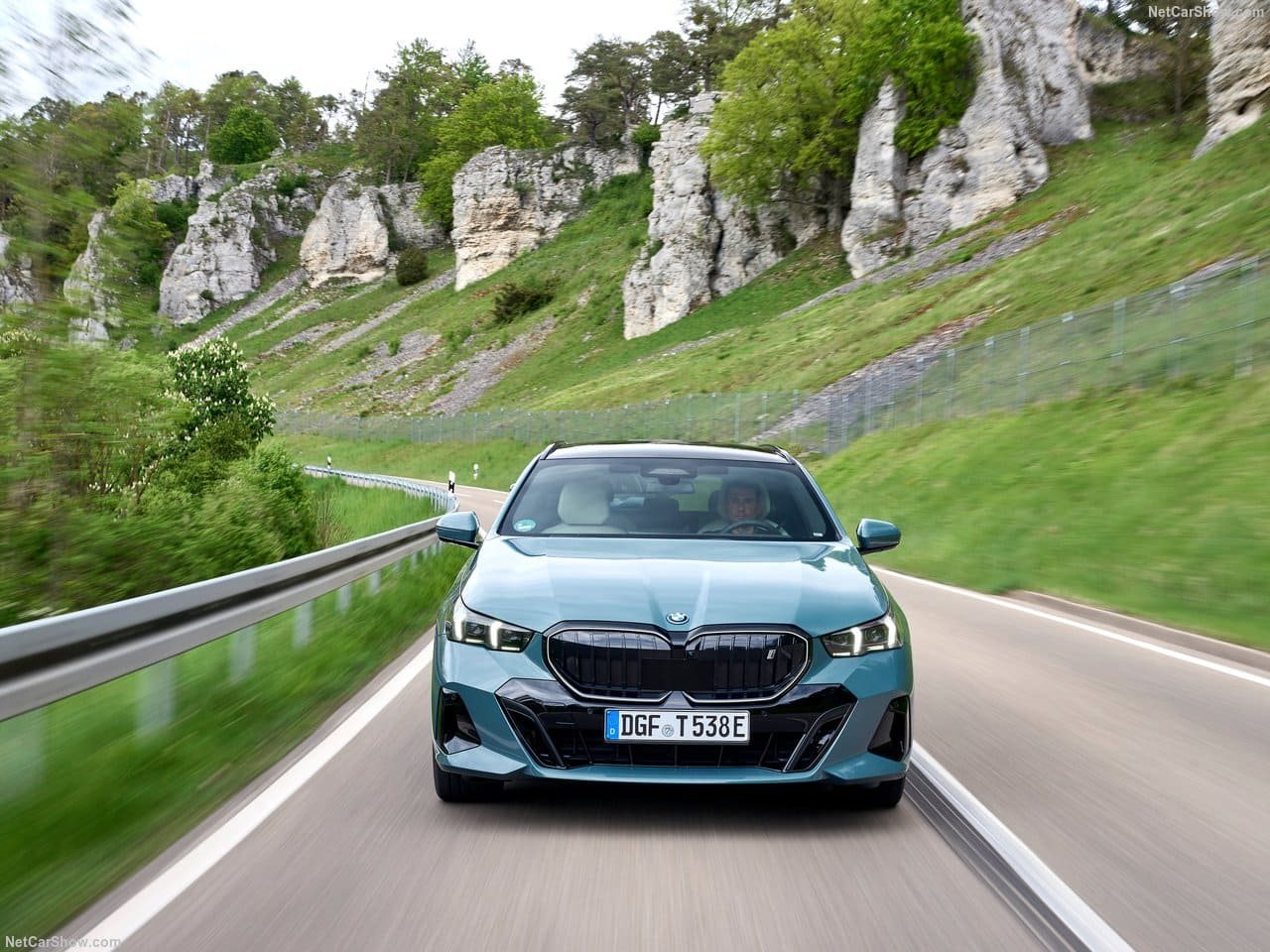 2025 - BMW i5 TOURING, foto 136