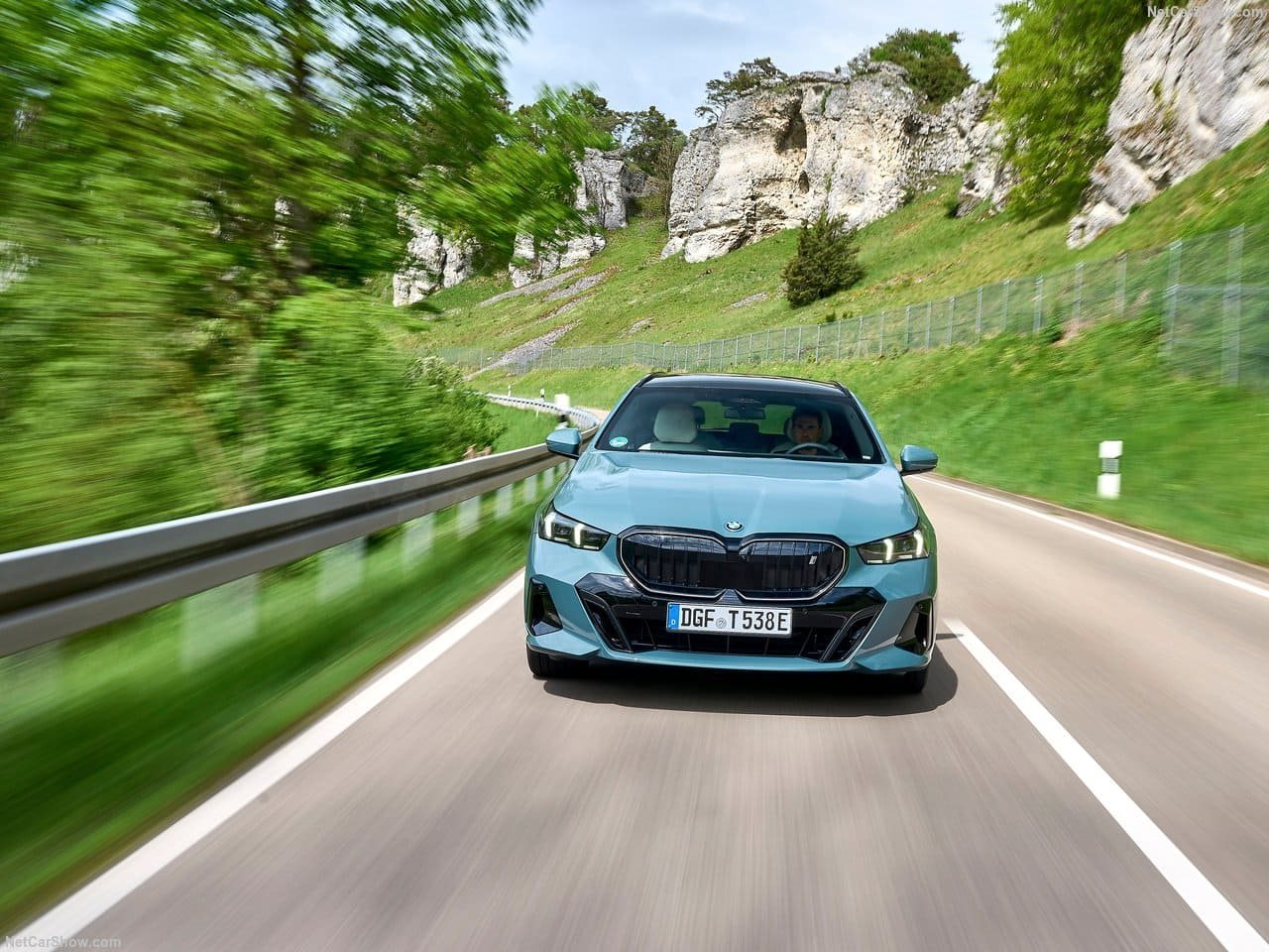 2025 - BMW i5 TOURING, foto 137
