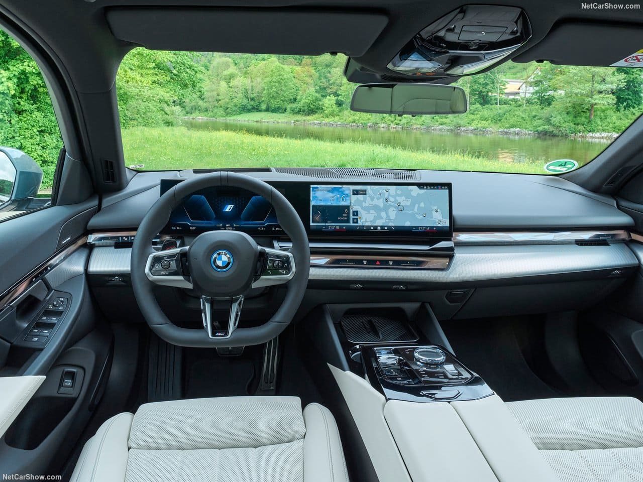 2025 - BMW i5 TOURING, foto 158