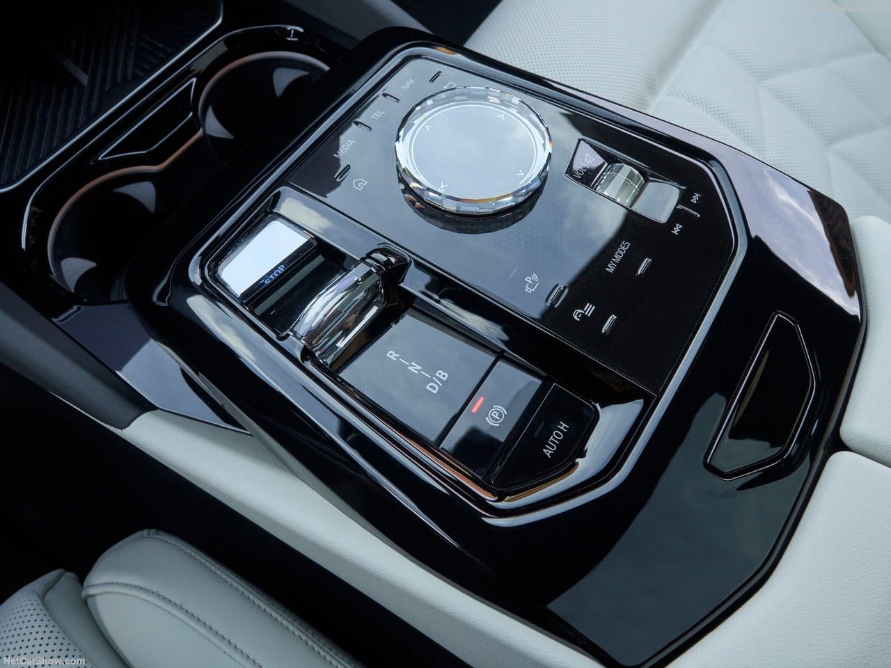 2025 - BMW i5 TOURING, foto 165