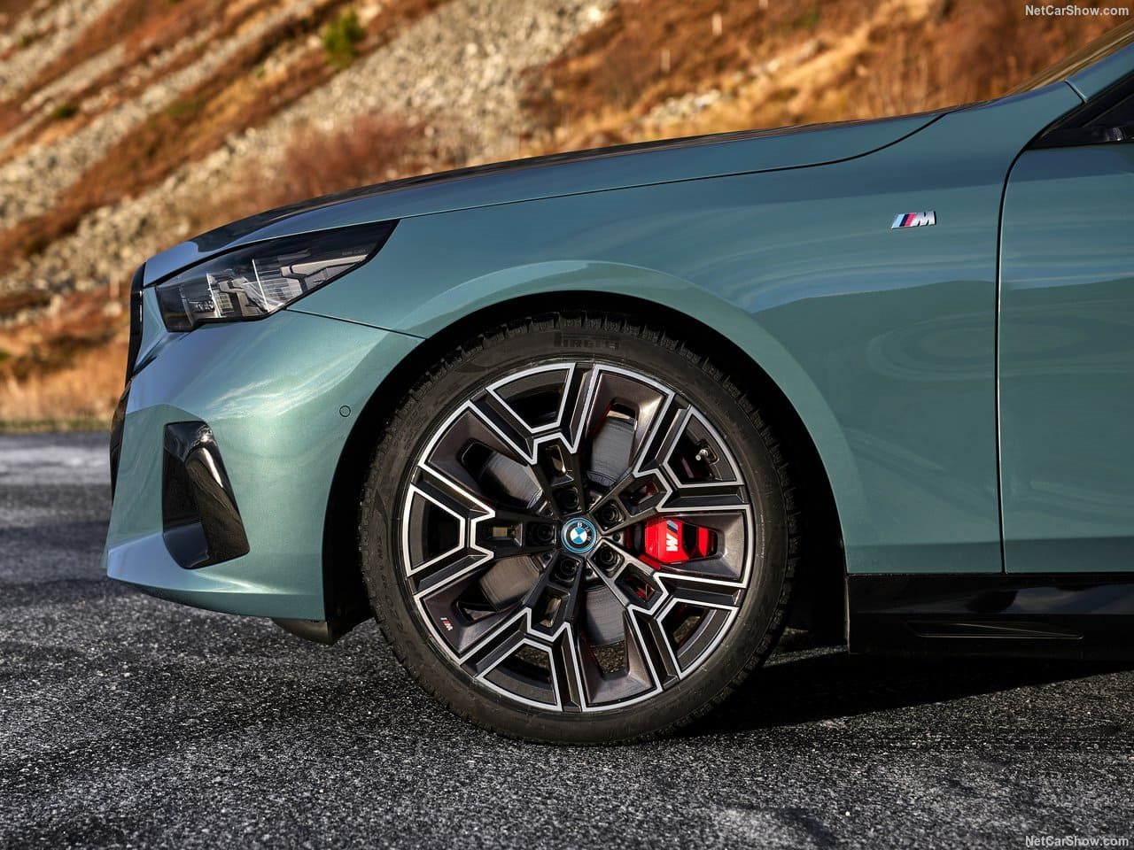 2025 - BMW i5 TOURING, foto 184