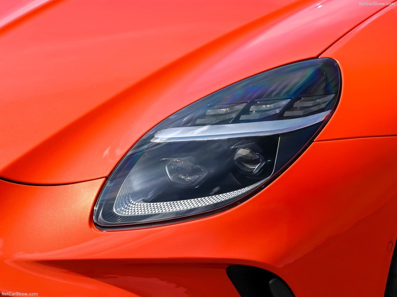 2025 - ASTON MARTIN VANTAGE, foto 217