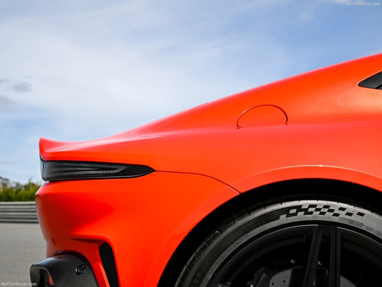 2025 - ASTON MARTIN VANTAGE, foto 235