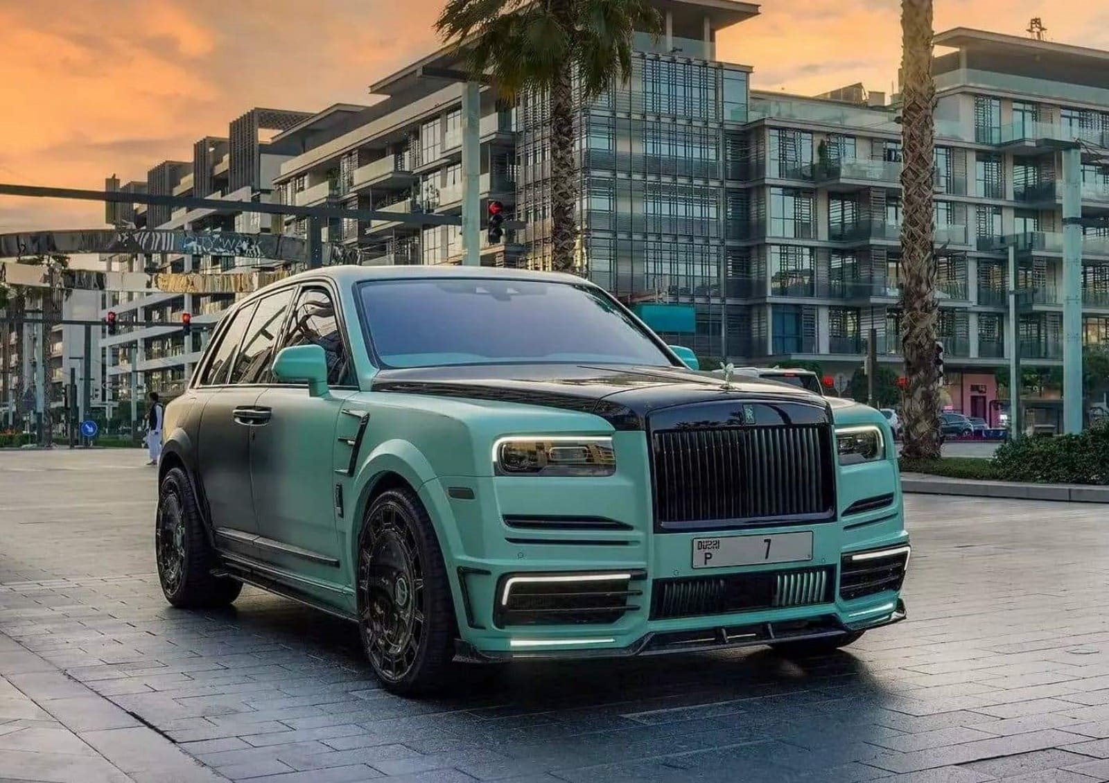 2024 - ROLLS-ROYCE CULLINAN ‘LINEA D’ORO’ BY MANSORY, foto 2