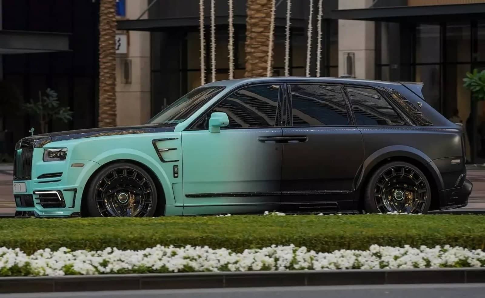 2024 - ROLLS-ROYCE CULLINAN ‘LINEA D’ORO’ BY MANSORY, foto 3