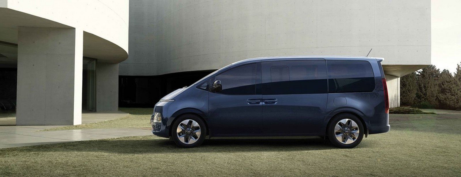 HYUNDAI STARIA HYBRID, foto 4
