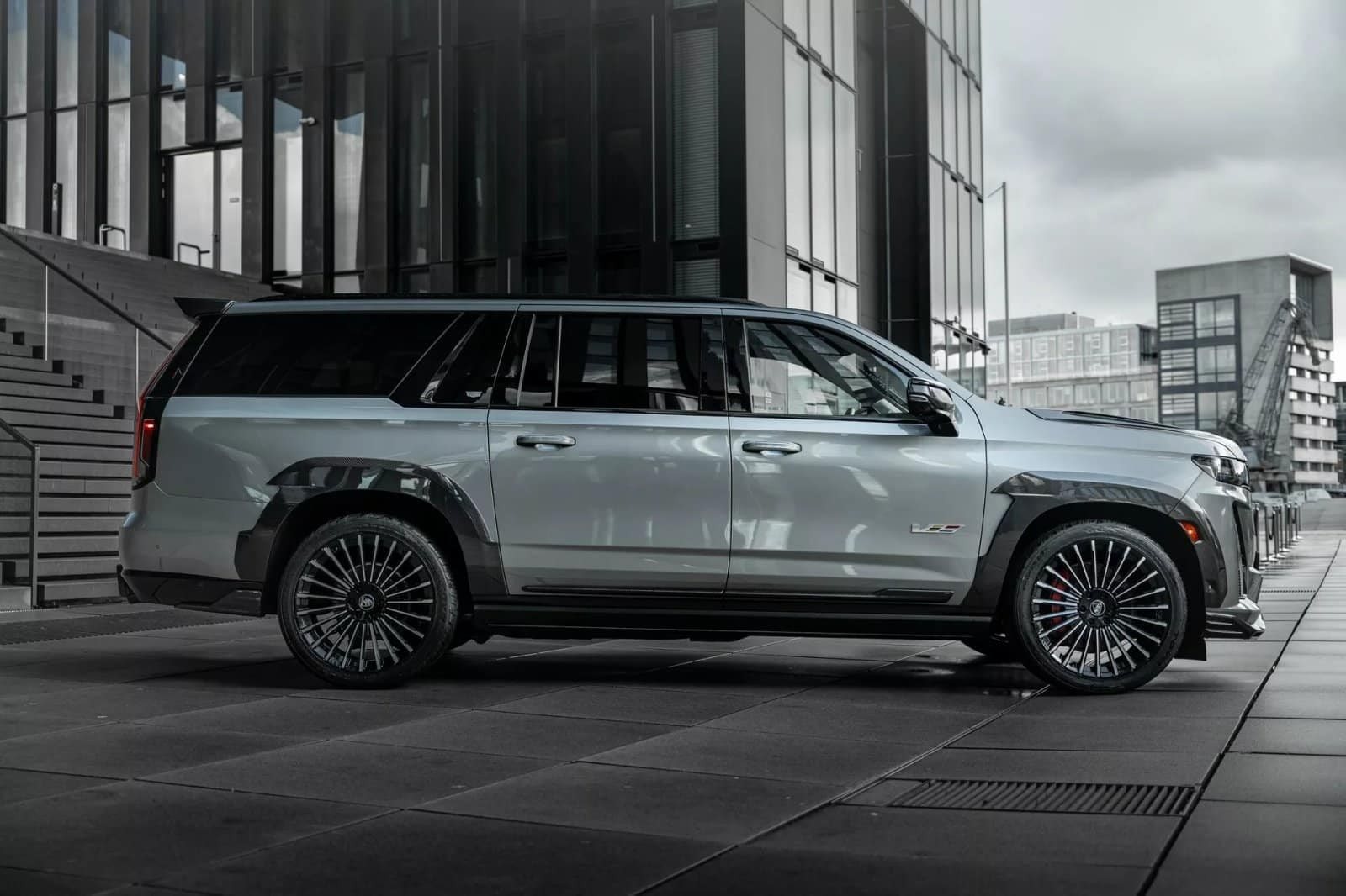 2024 - CADILLAC ESCALADE-V BY LARTE DESIGN, foto 3