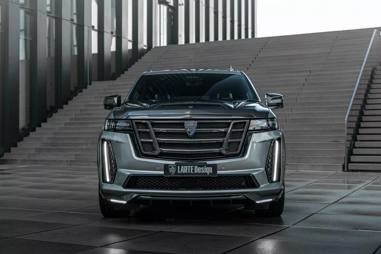 2024 - CADILLAC ESCALADE-V BY LARTE DESIGN, foto 4
