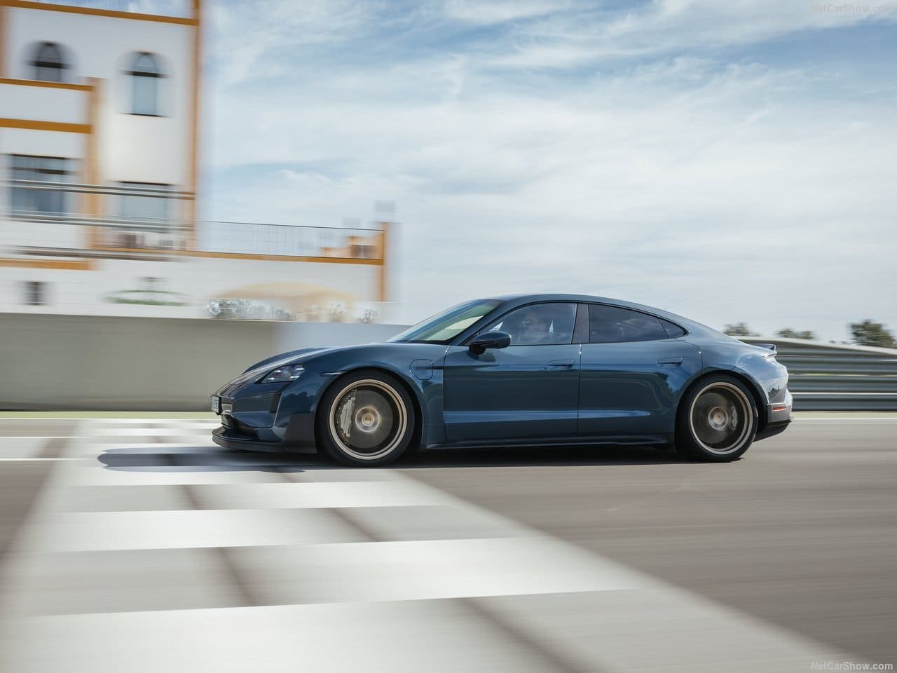 2025 - PORSCHE TAYCAN TURBO GT, foto 29