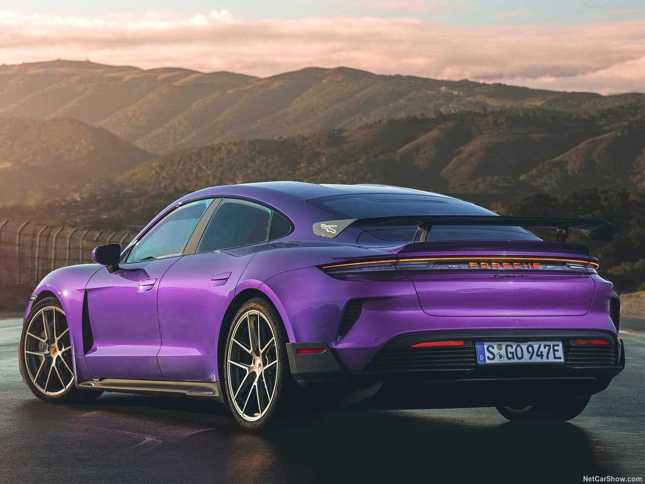 2025 - PORSCHE TAYCAN TURBO GT, foto 32