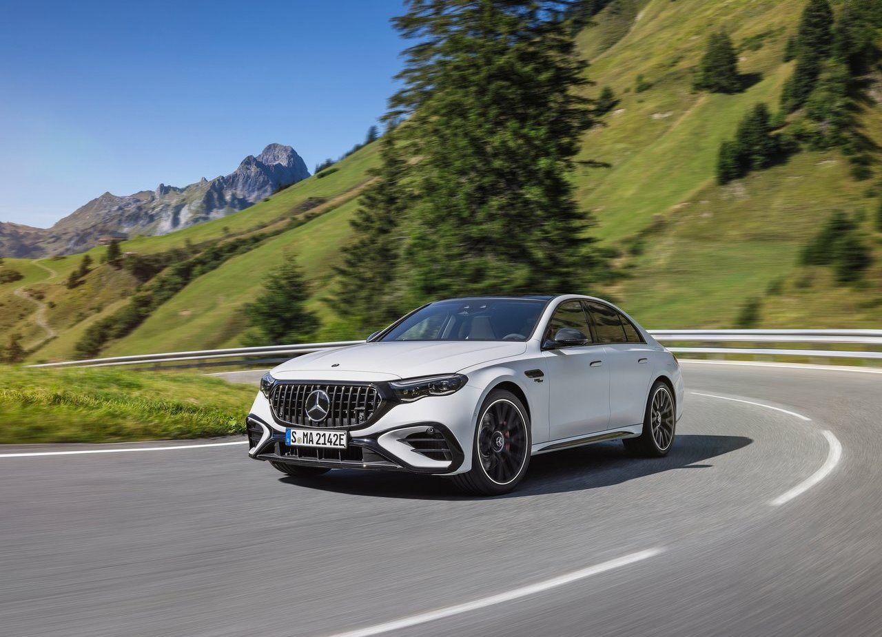 2025 - MERCEDES-AMG E 53 HYBRID, foto 4