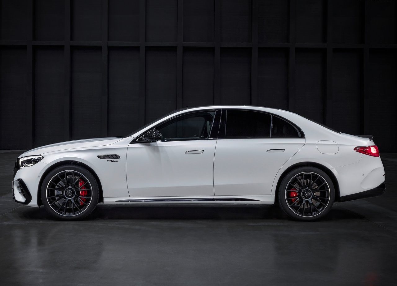 2025 - MERCEDES-AMG E 53 HYBRID, foto 8