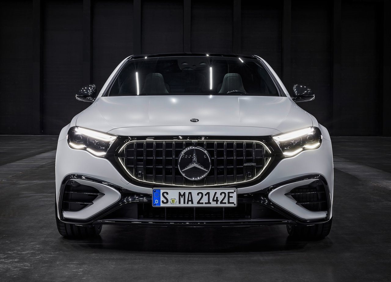 2025 - MERCEDES-AMG E 53 HYBRID, foto 13