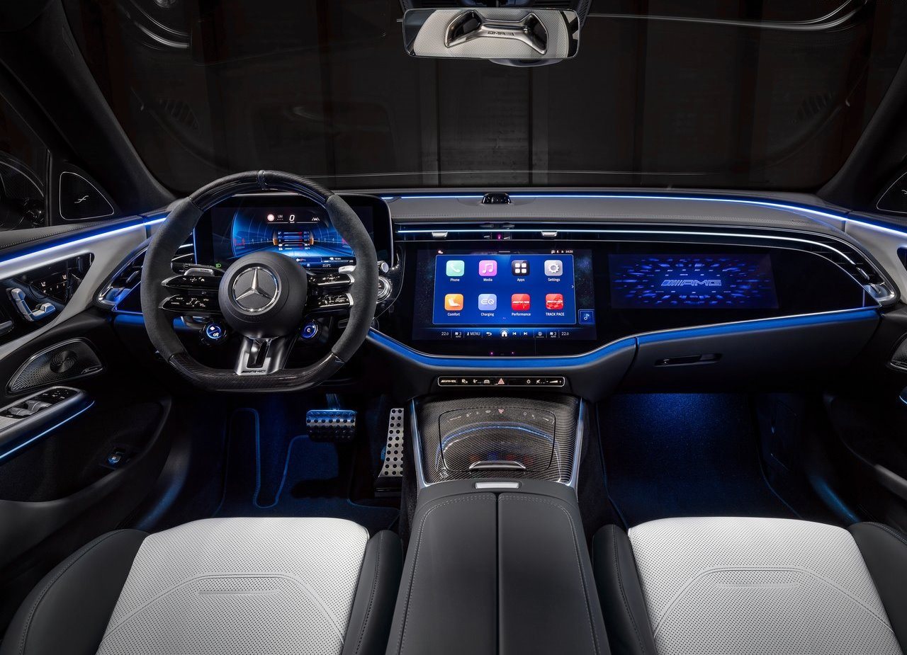 2025 - MERCEDES-AMG E 53 HYBRID, foto 17