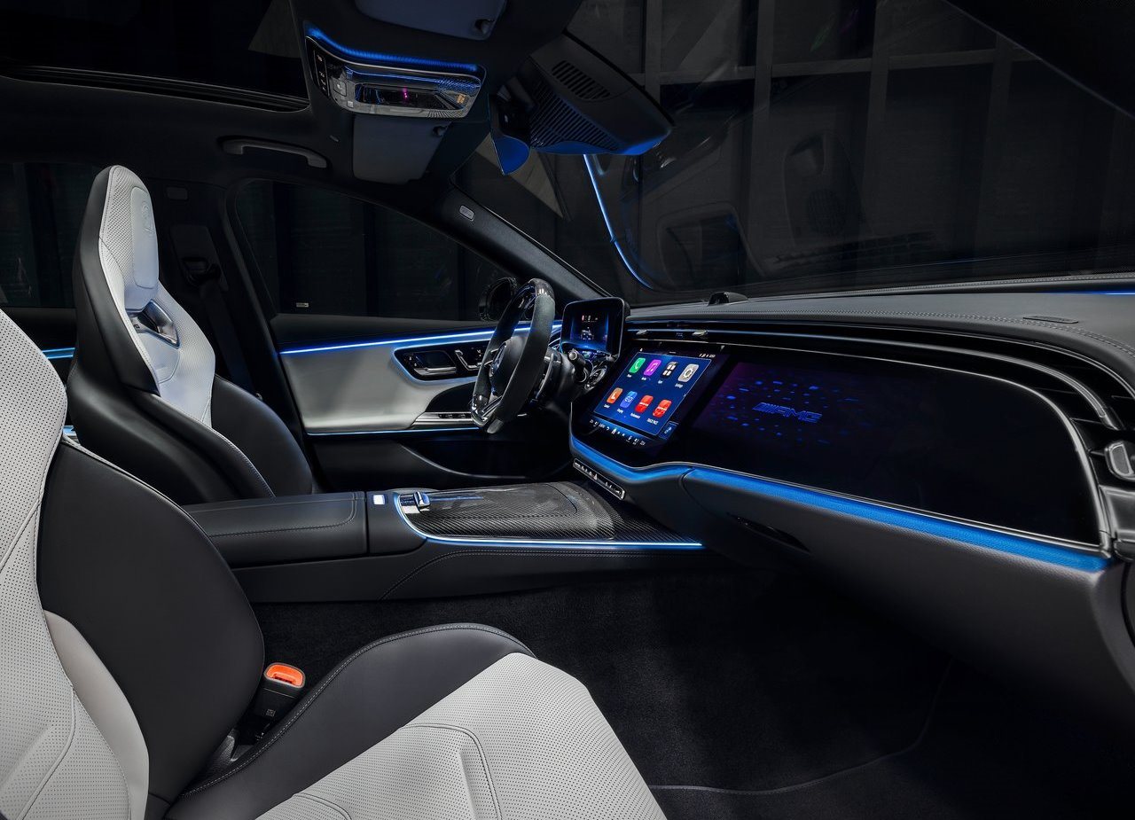 2025 - MERCEDES-AMG E 53 HYBRID, foto 18