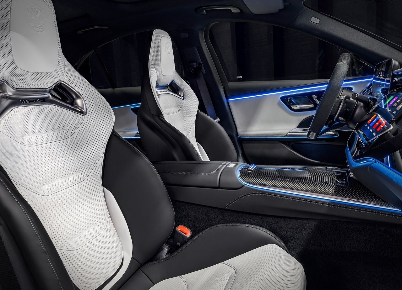2025 - MERCEDES-AMG E 53 HYBRID, foto 19