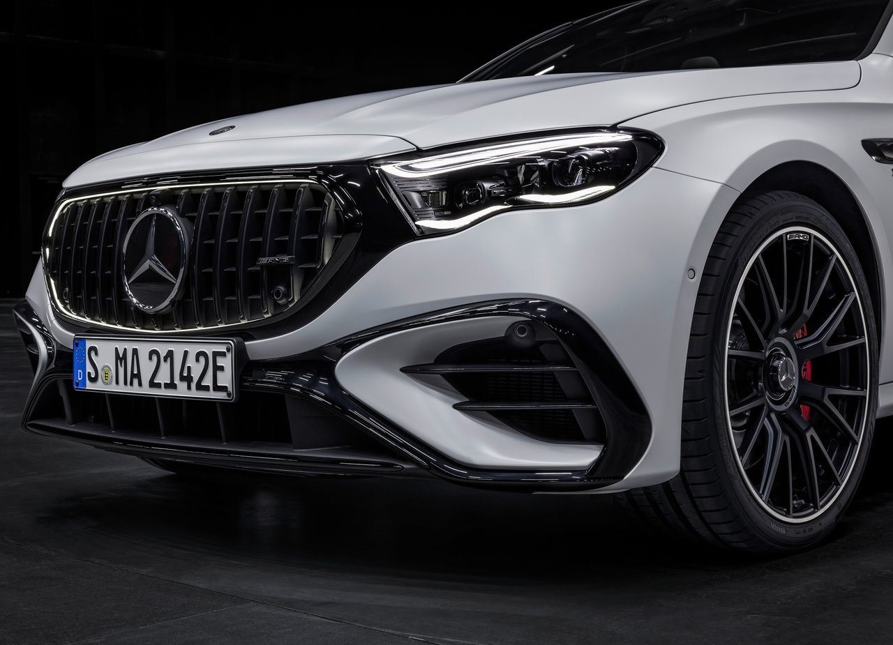 2025 - MERCEDES-AMG E 53 HYBRID, foto 21