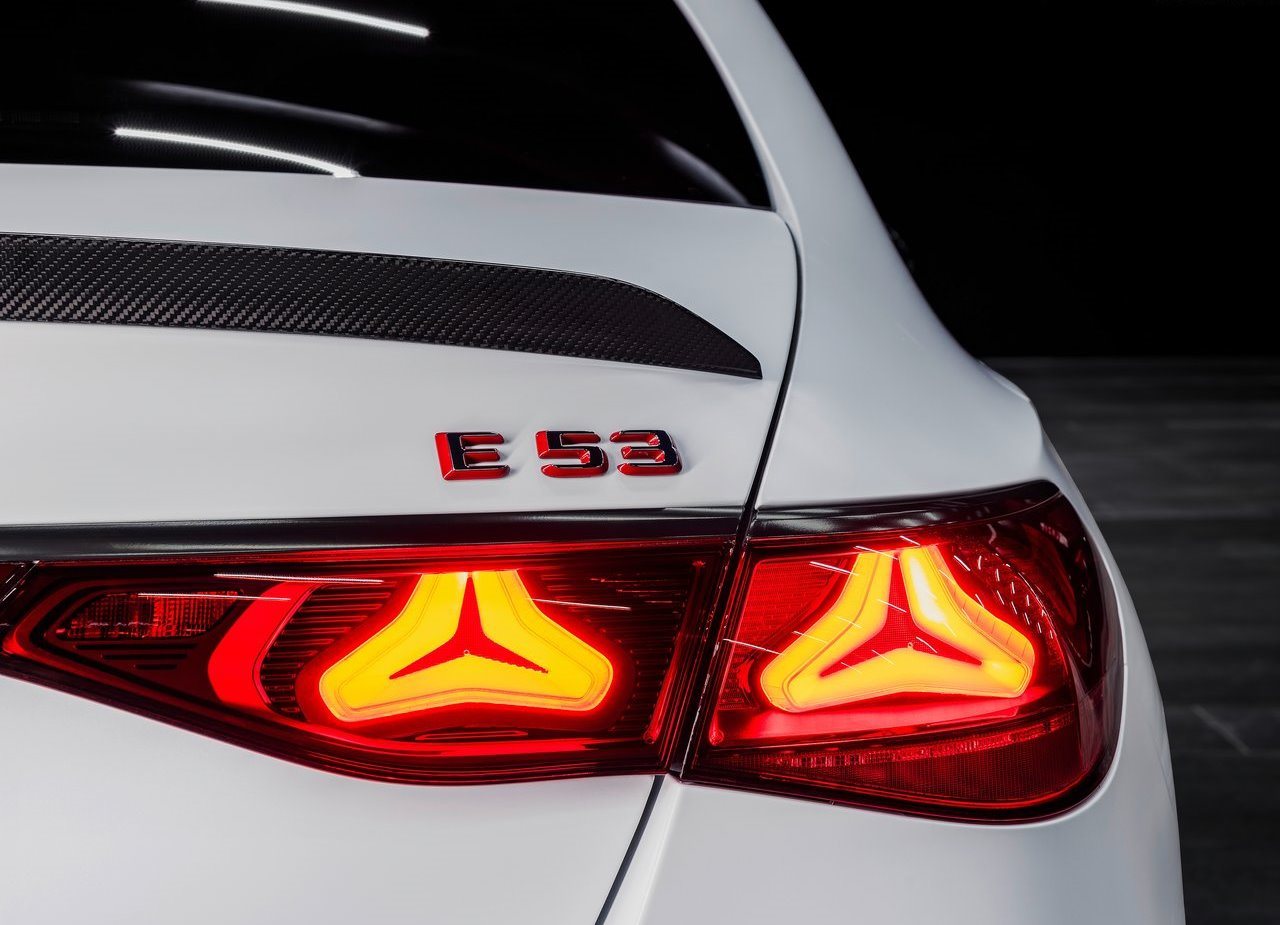 2025 - MERCEDES-AMG E 53 HYBRID, foto 23