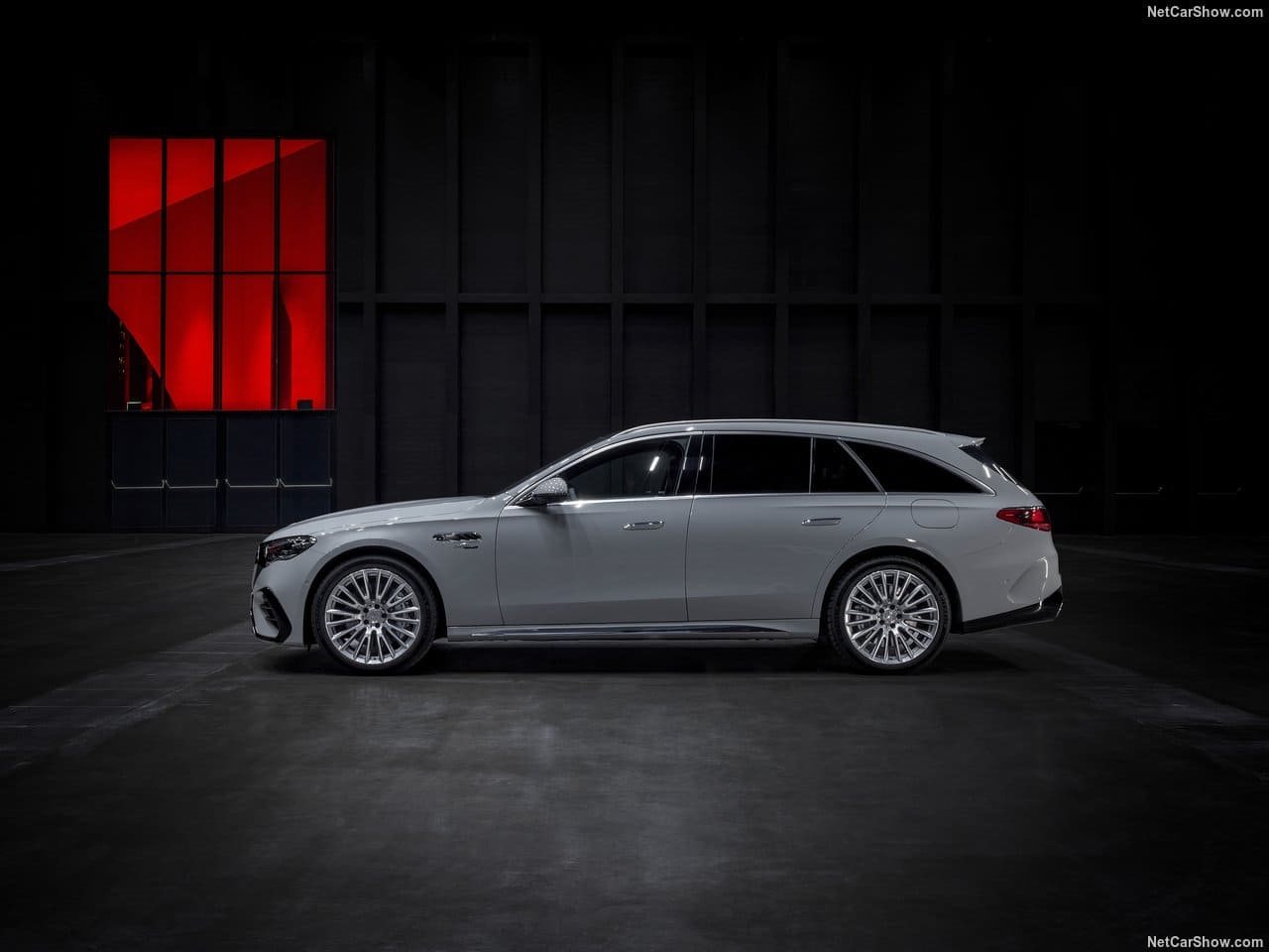 2025 - MERCEDES-AMG E 53 HYBRID ESTATE, foto 17