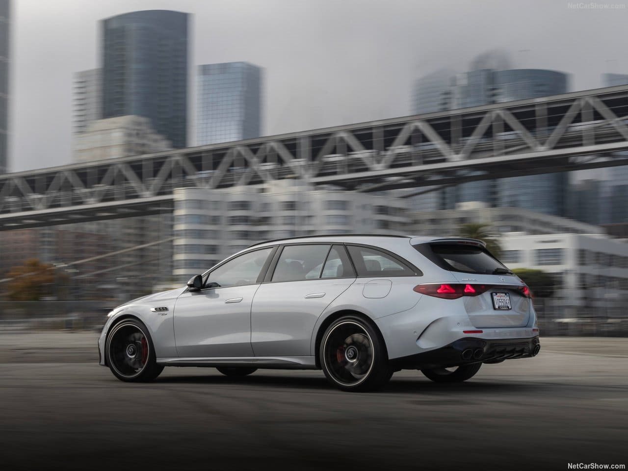 2025 - MERCEDES-AMG E 53 HYBRID ESTATE, foto 26
