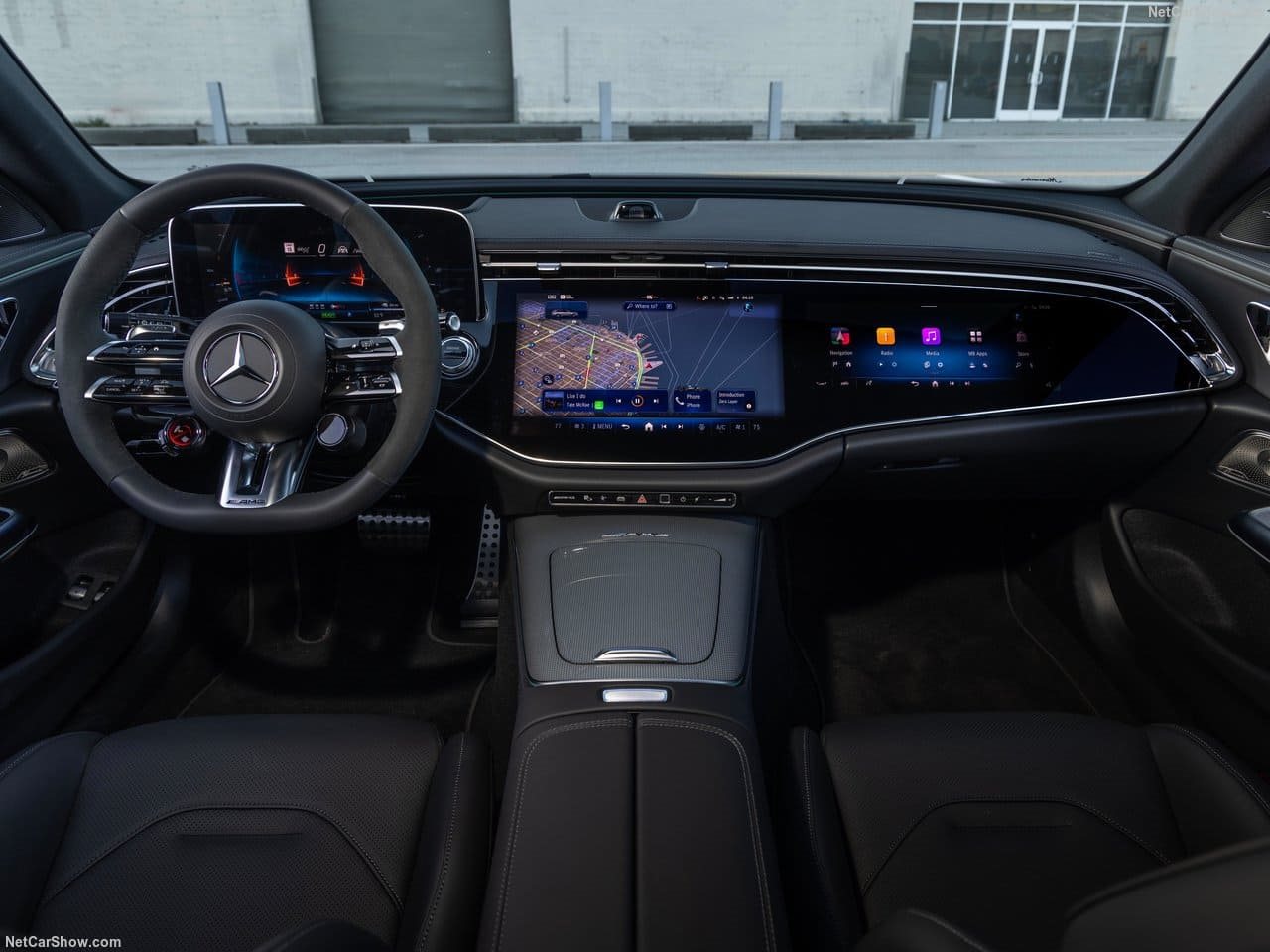2025 - MERCEDES-AMG E 53 HYBRID ESTATE, foto 37