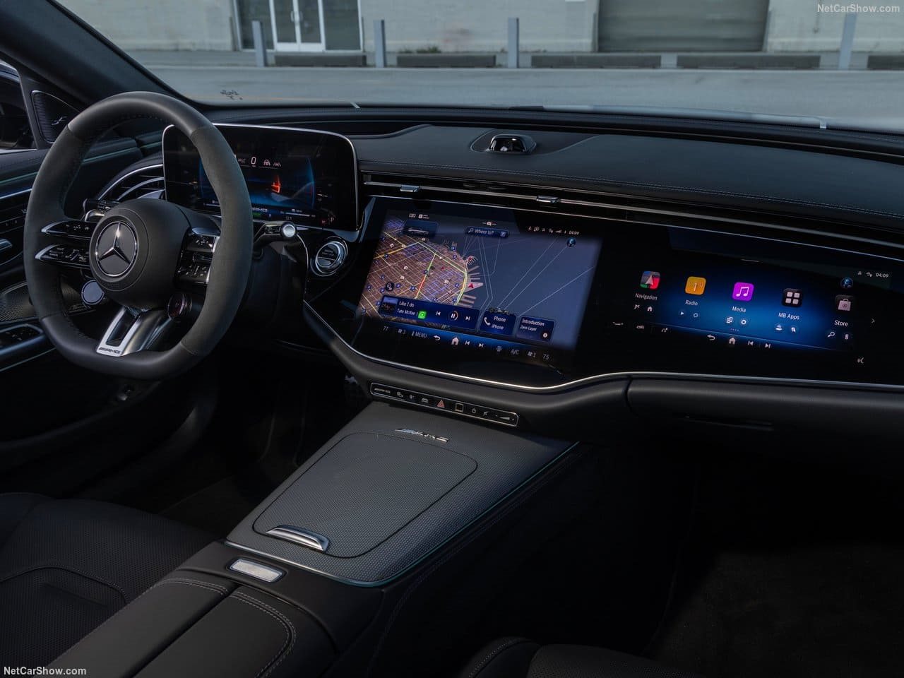 2025 - MERCEDES-AMG E 53 HYBRID ESTATE, foto 38