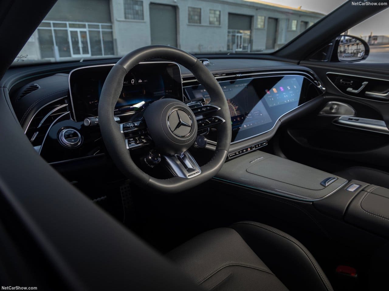 2025 - MERCEDES-AMG E 53 HYBRID ESTATE, foto 39