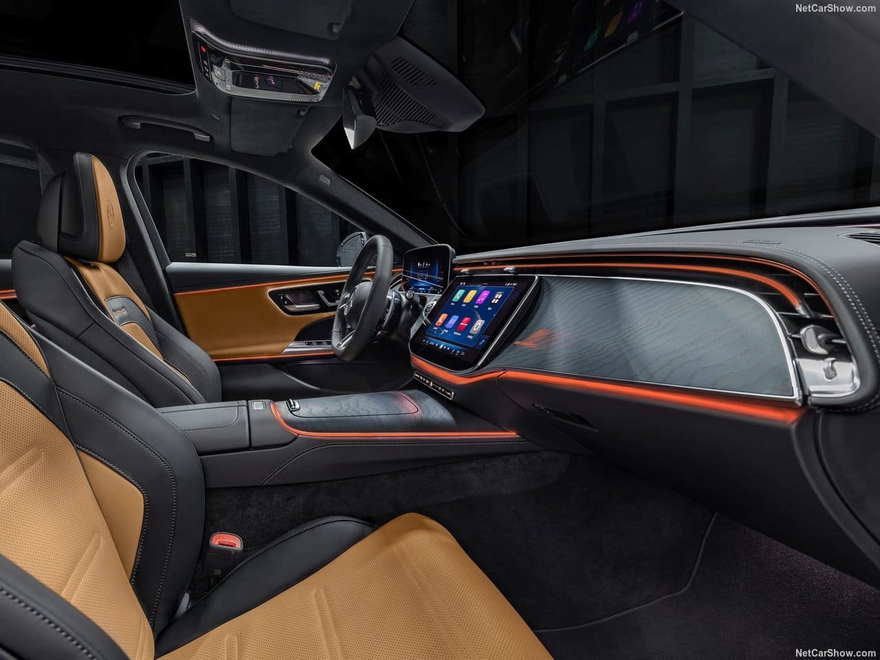 2025 - MERCEDES-AMG E 53 HYBRID ESTATE, foto 41