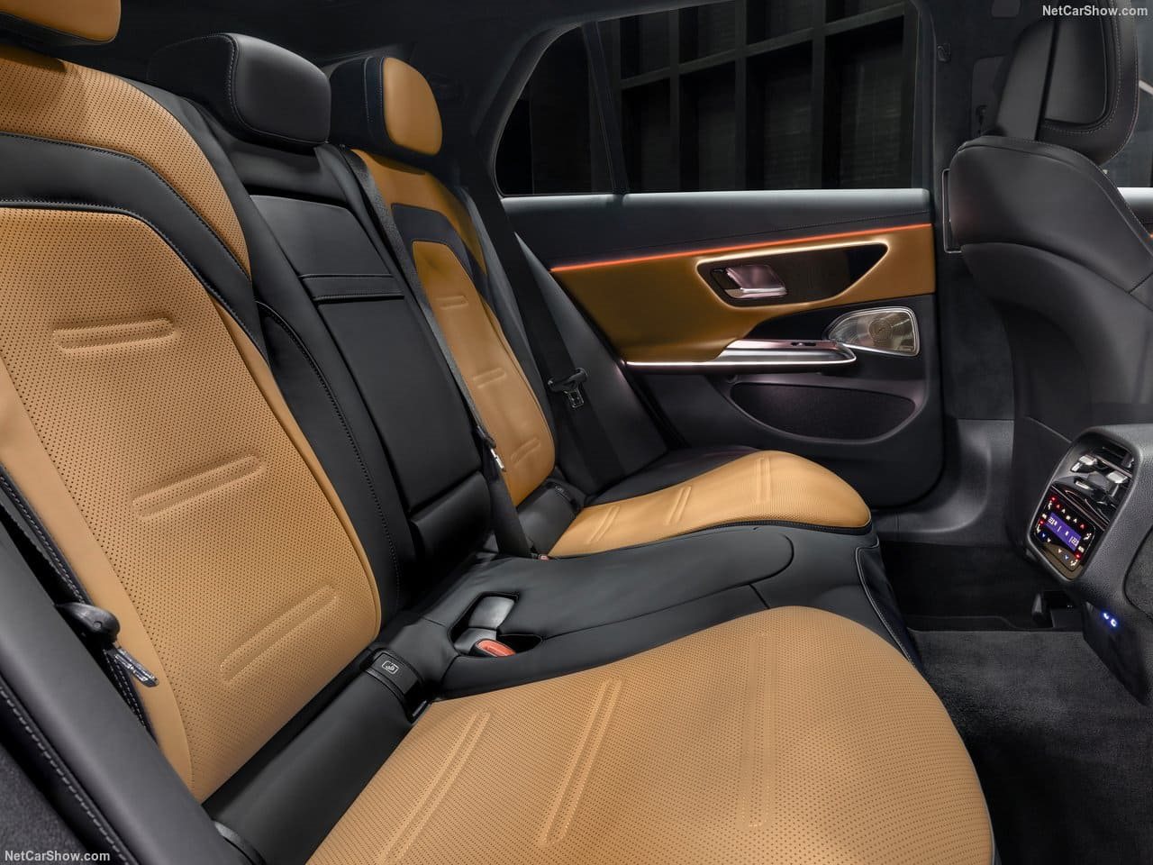 2025 - MERCEDES-AMG E 53 HYBRID ESTATE, foto 43