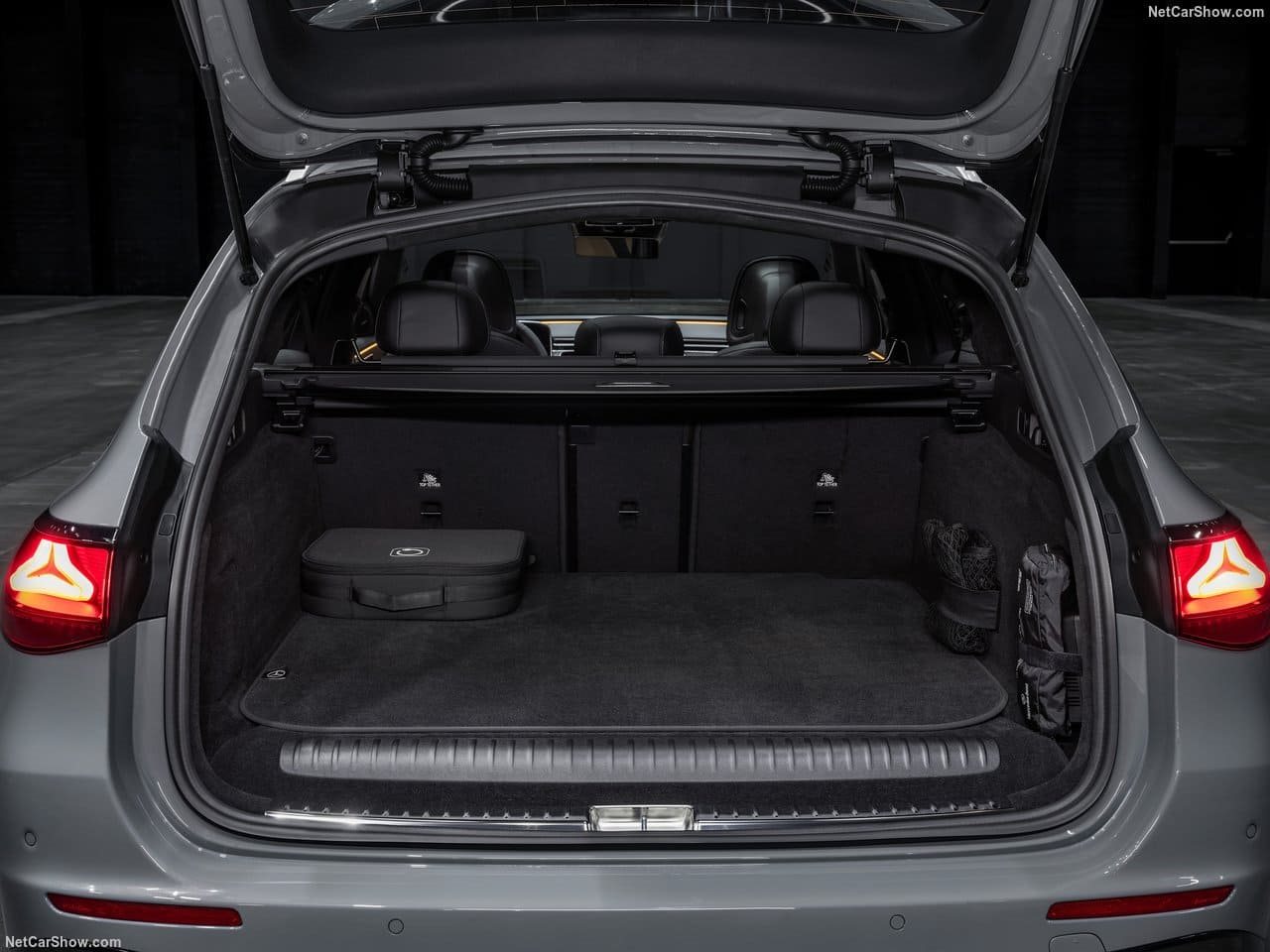 2025 - MERCEDES-AMG E 53 HYBRID ESTATE, foto 73