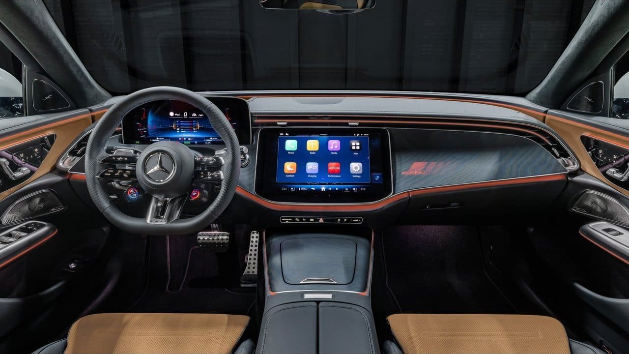 2025 - MERCEDES-AMG E 53 HYBRID ESTATE, foto 90