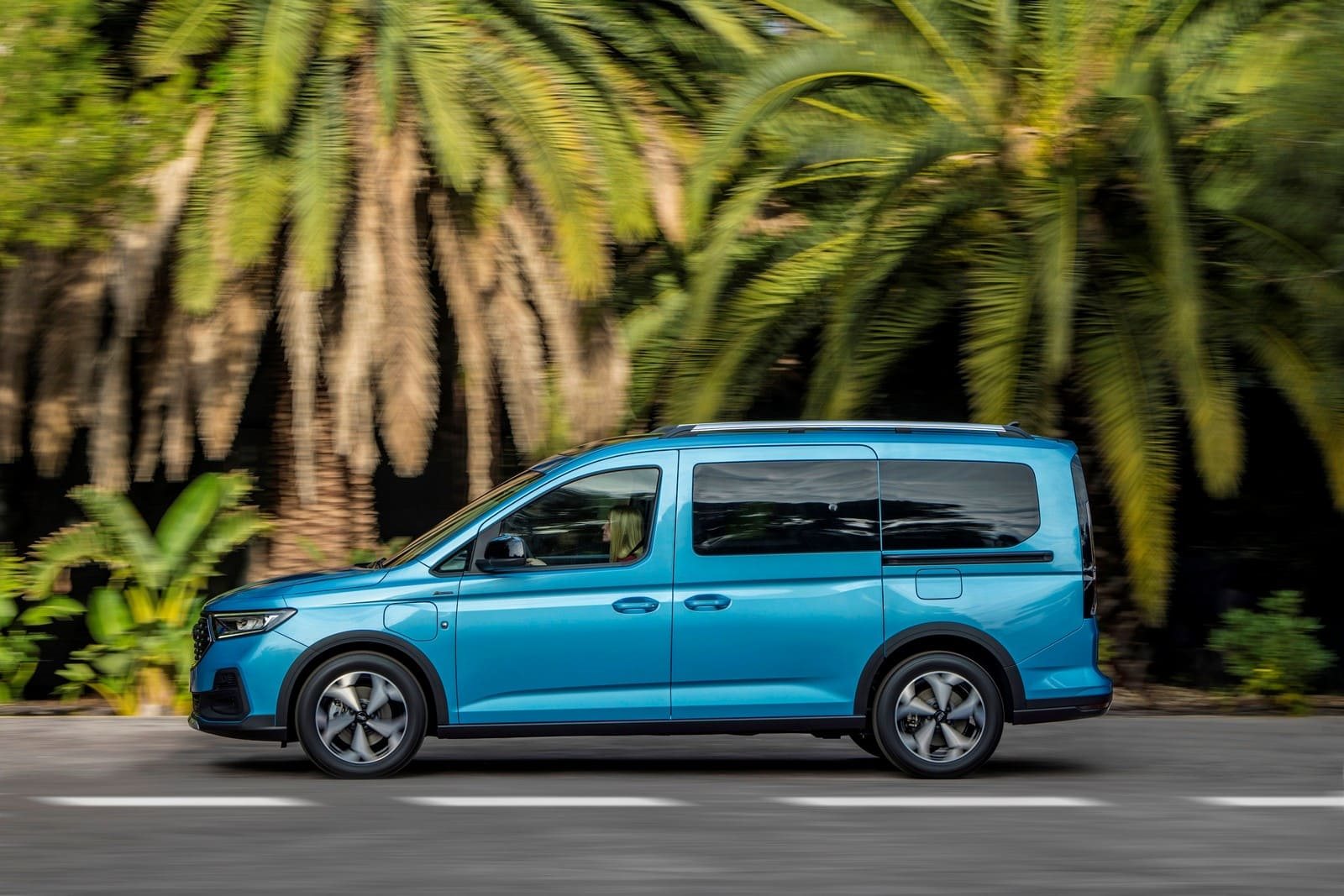 2025 - FORD TOURNEO CONNECT PLUG-IN HYBRID, foto 3