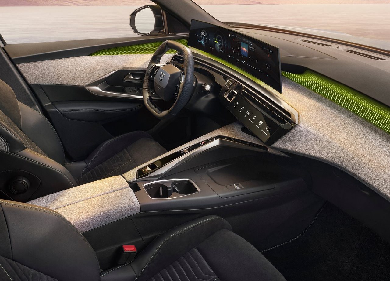 PEUGEOT E-5008, foto 21