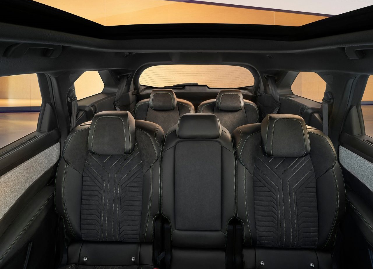 PEUGEOT E-5008, foto 29
