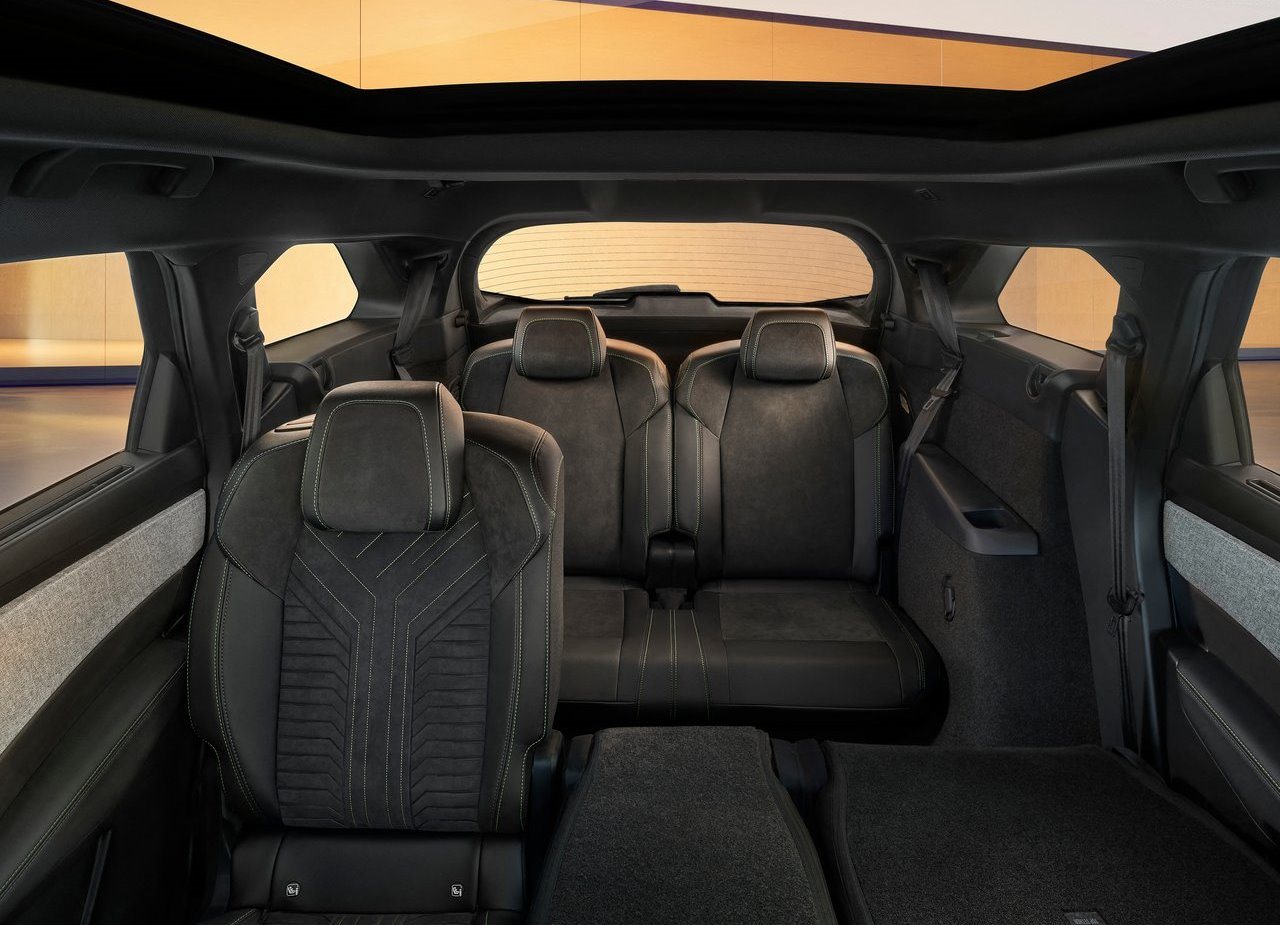 PEUGEOT E-5008, foto 31
