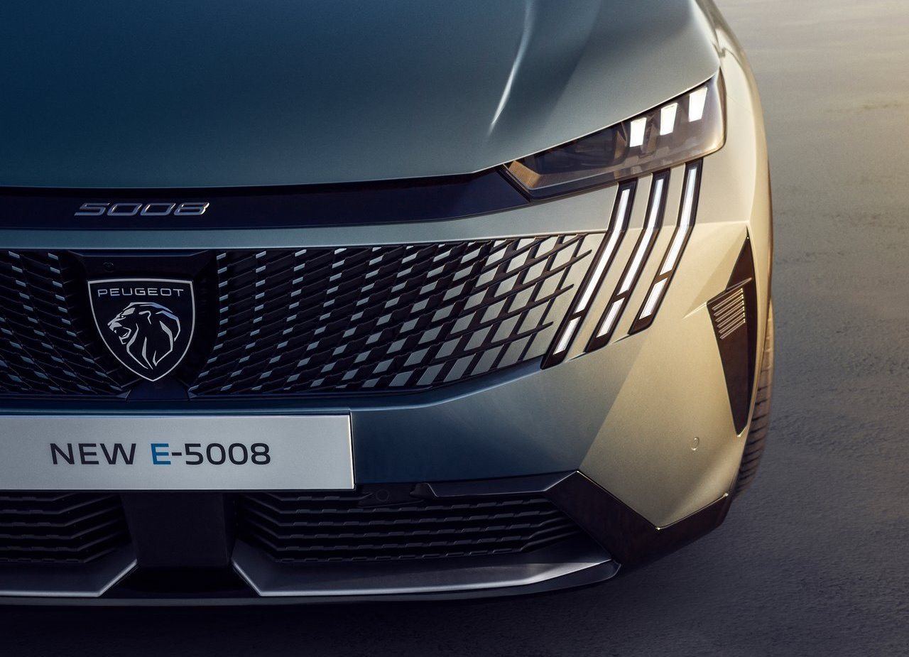 PEUGEOT E-5008, foto 33