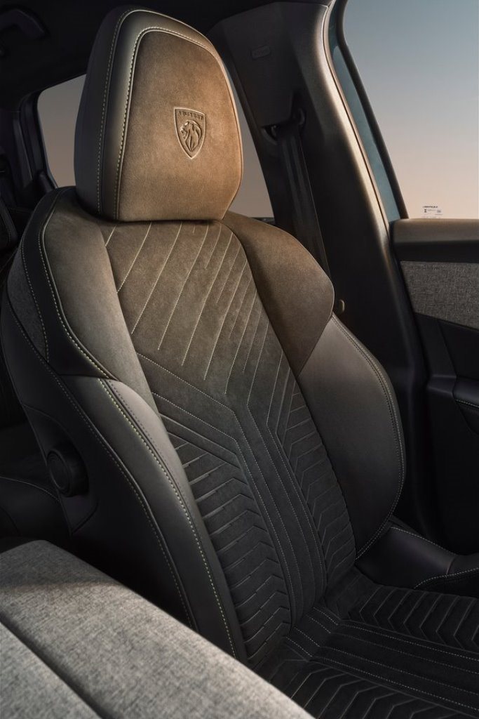 PEUGEOT E-5008, foto 44