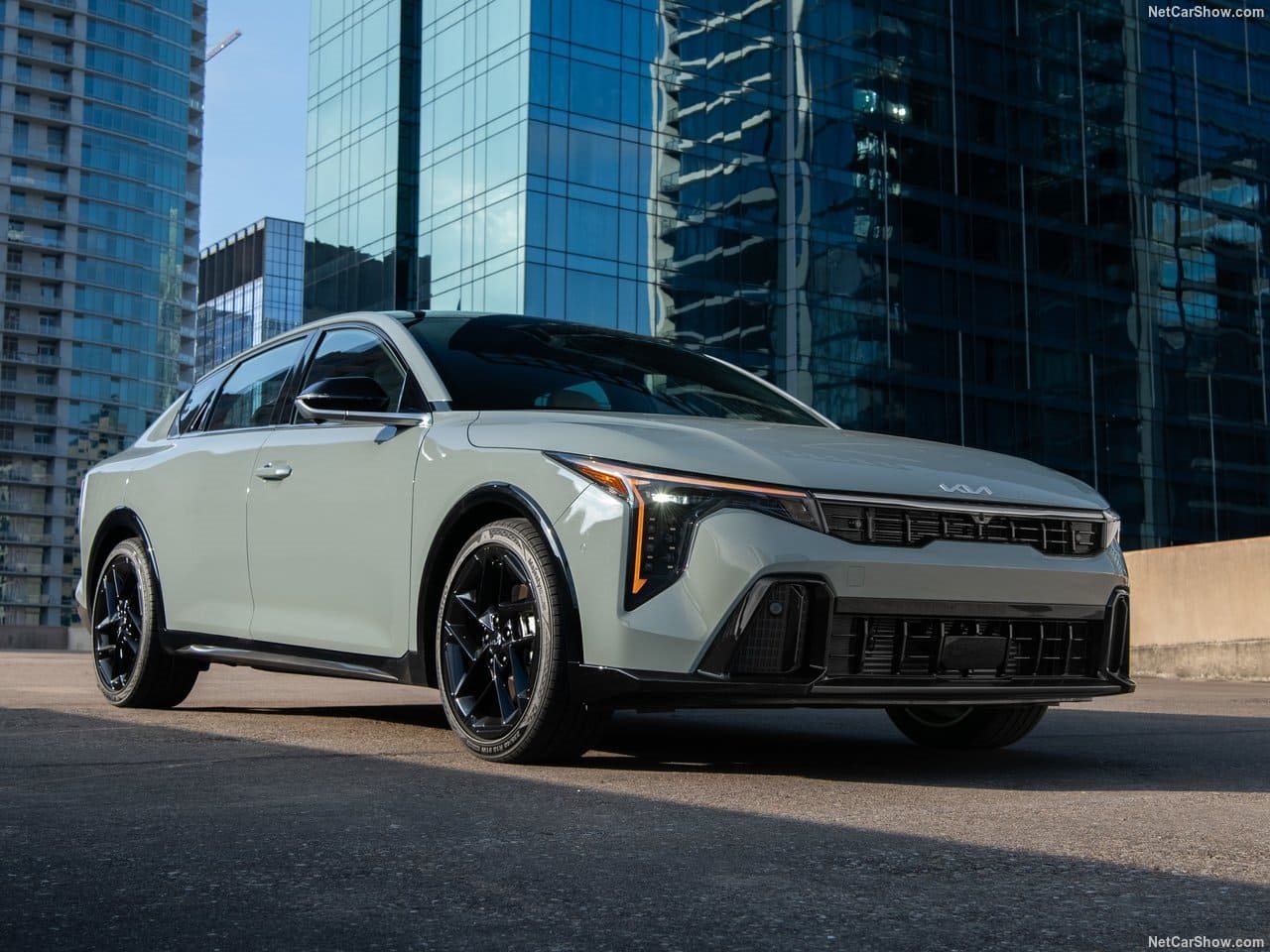 2025 - KIA K4, foto 2