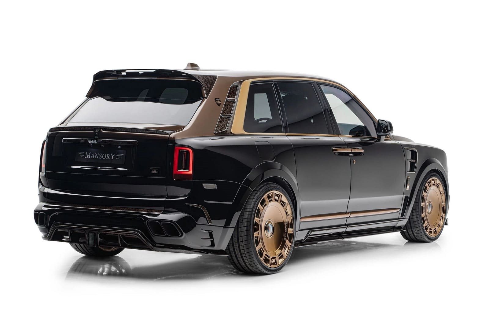 ROLLS-ROYCE CULLINAN ATELIER LINEA D’ARABO BY MANSORY, foto 2