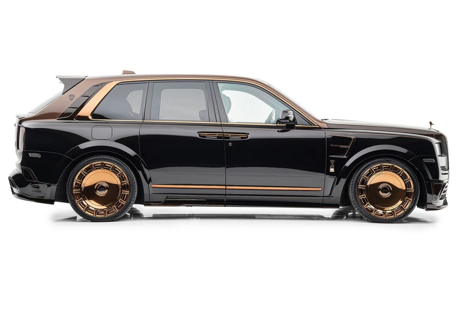 ROLLS-ROYCE CULLINAN ATELIER LINEA D’ARABO BY MANSORY, foto 7