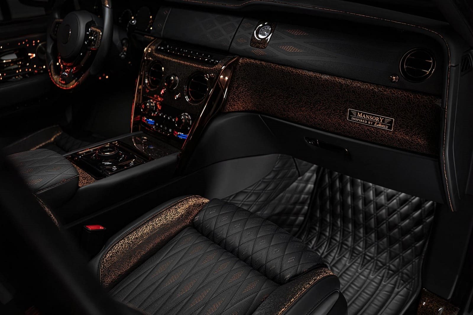 ROLLS-ROYCE CULLINAN ATELIER LINEA D’ARABO BY MANSORY, foto 20