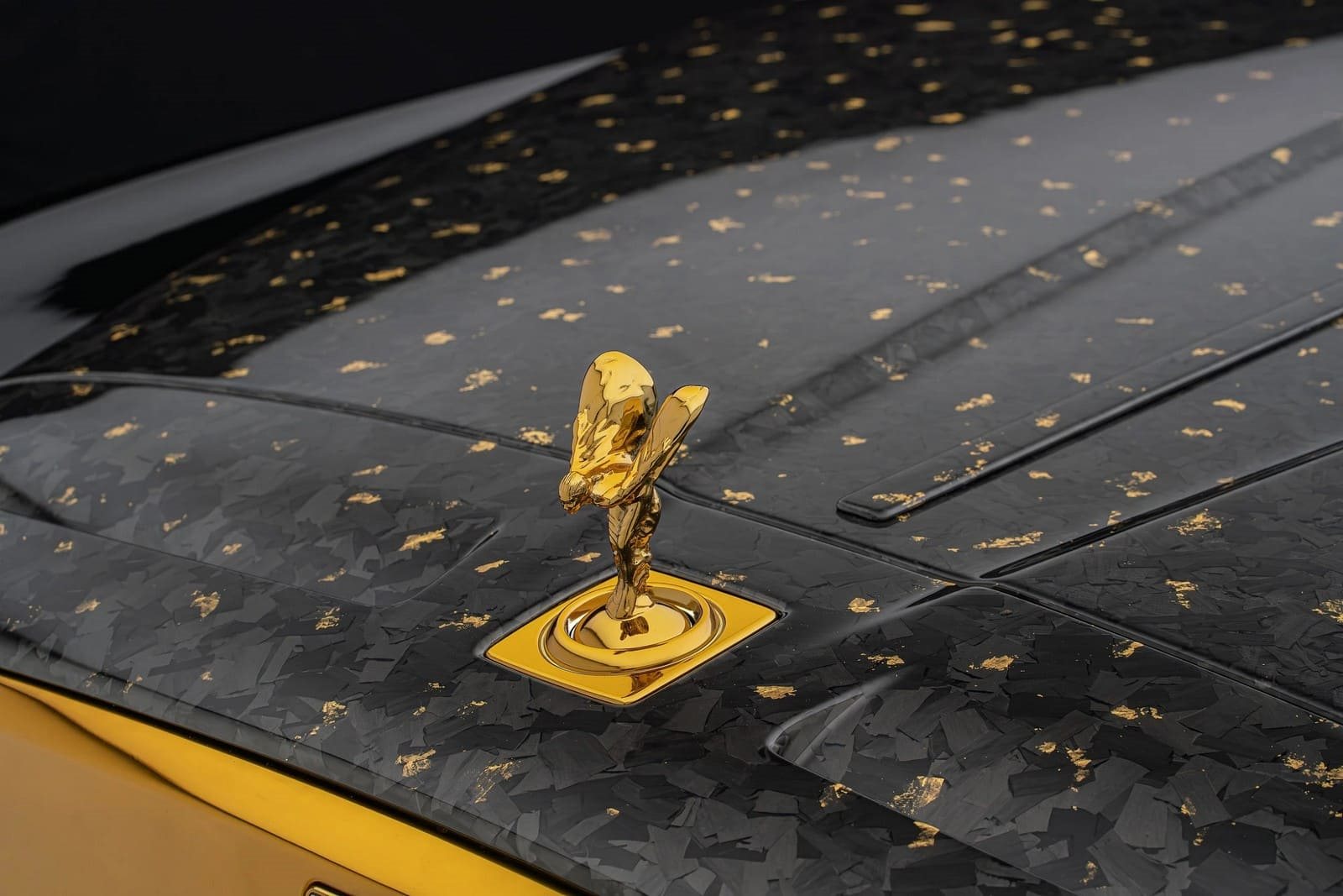 ROLLS-ROYCE CULLINAN ATELIER LINEA D’ORO BY MANSORY, foto 16