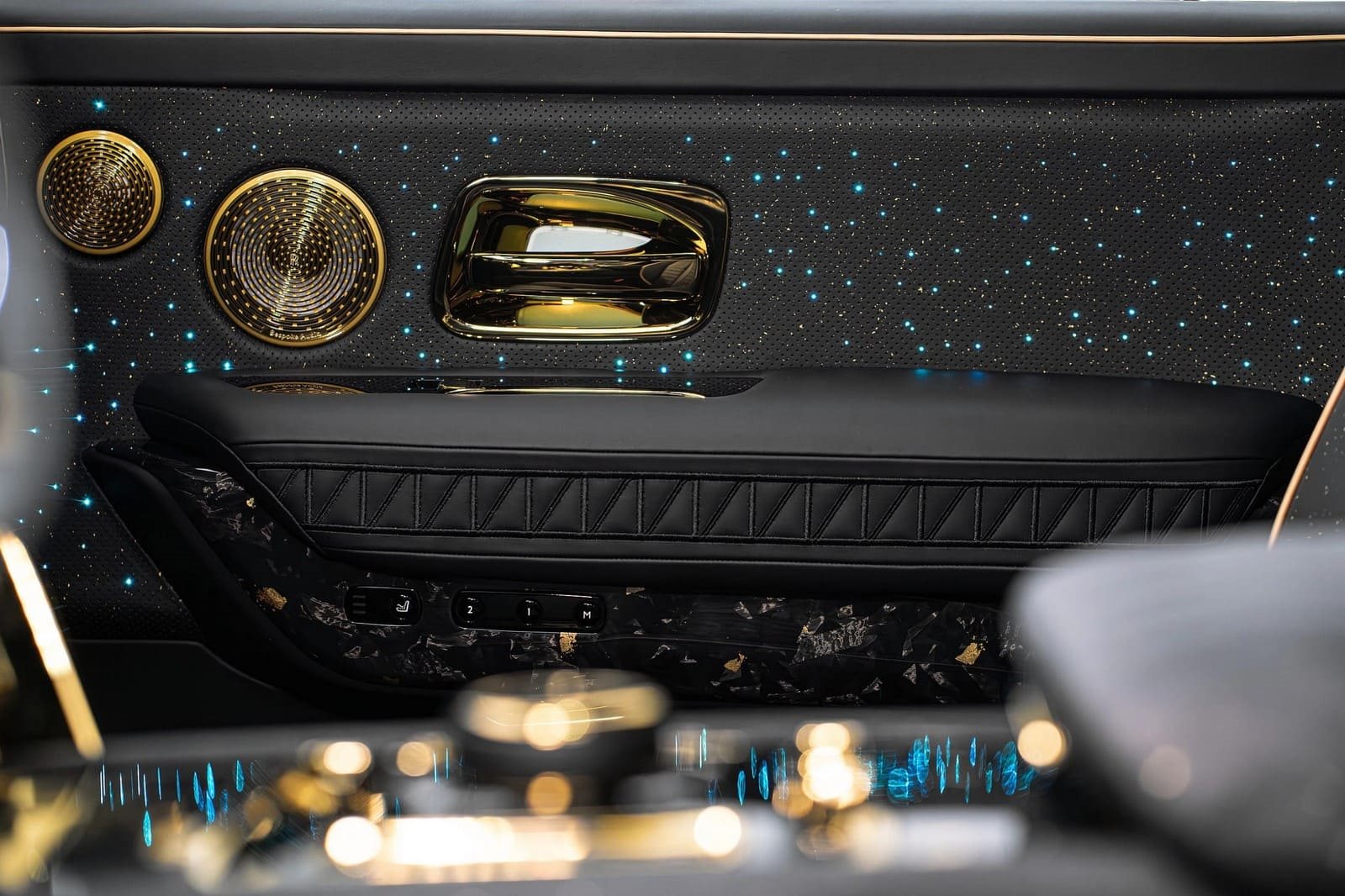 ROLLS-ROYCE CULLINAN ATELIER LINEA D’ORO BY MANSORY, foto 21