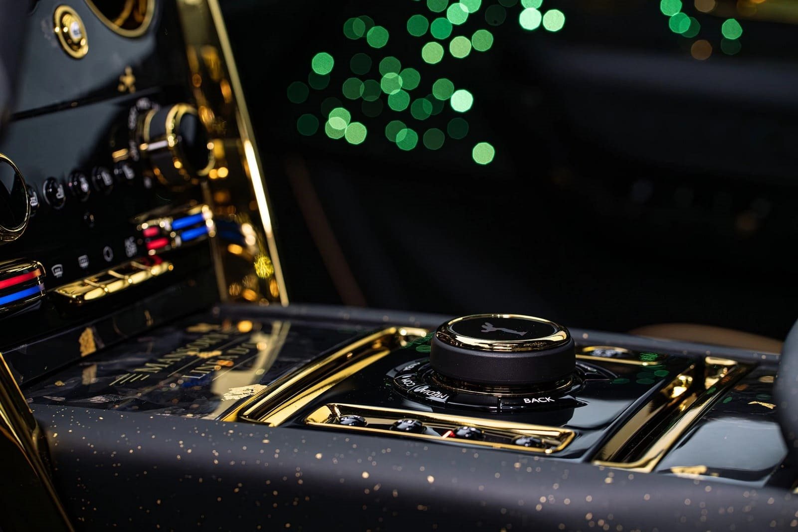 ROLLS-ROYCE CULLINAN ATELIER LINEA D’ORO BY MANSORY, foto 23